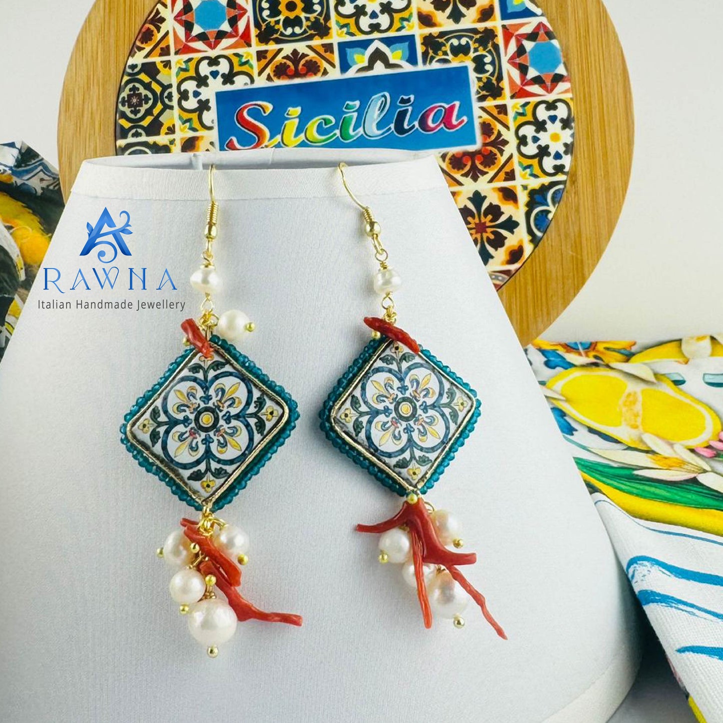 Orecchini in pietra lavica di Etna Maiolica siciliana-Rawna