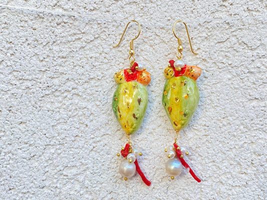 a Orecchini di ceramica a forma di limone