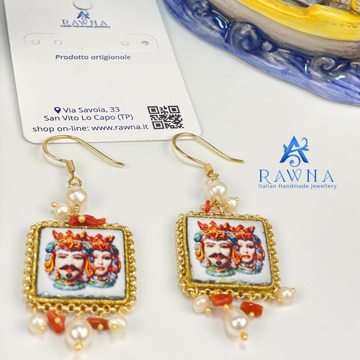 Orecchini RAWNA Teste di Moro con perle e corallo rosso naturale