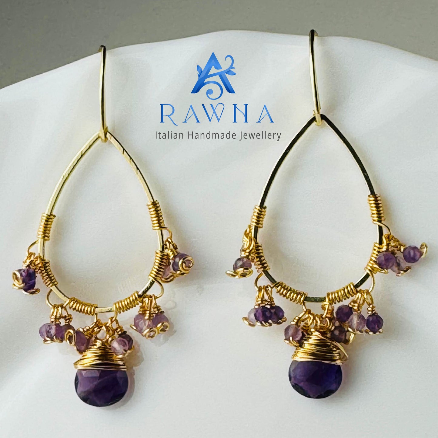 Orecchini Artigianali in Ametista Viola , Filo Dorato - Gioielli artigianali RAWNA Jewellery