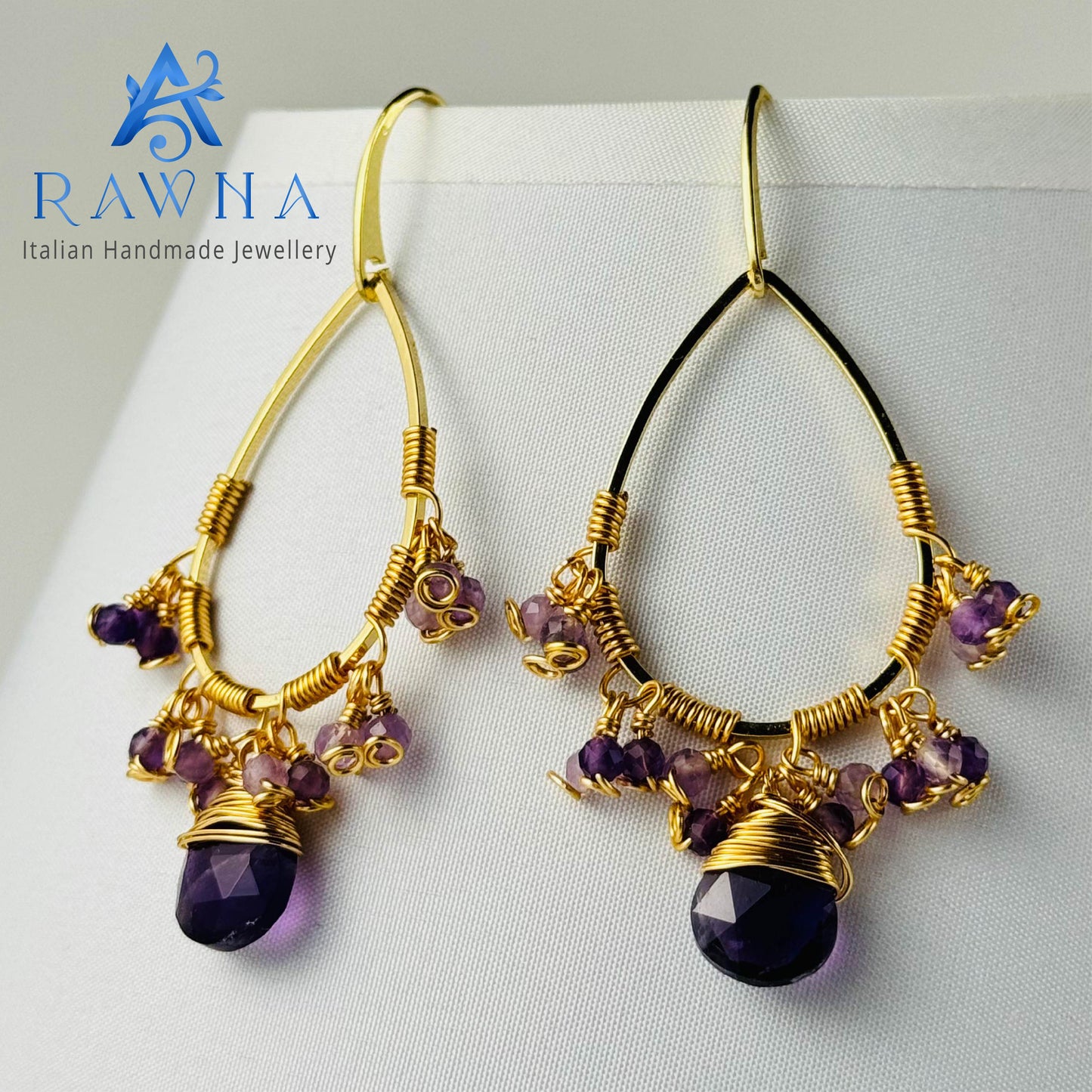 Orecchini Artigianali in Ametista Viola , Filo Dorato - Gioielli artigianali RAWNA Jewellery