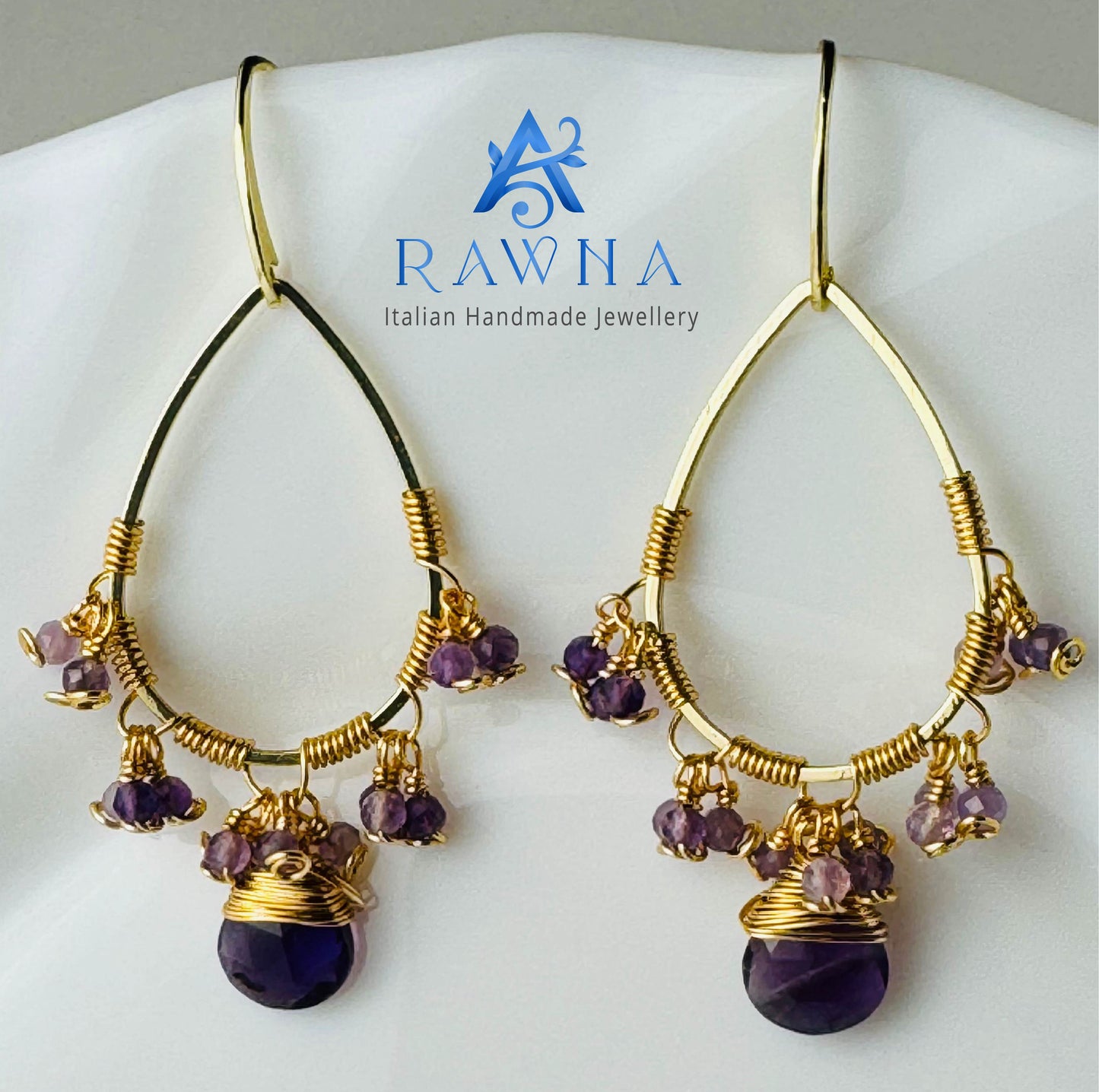 Orecchini Artigianali in Ametista Viola , Filo Dorato - Gioielli artigianali RAWNA Jewellery