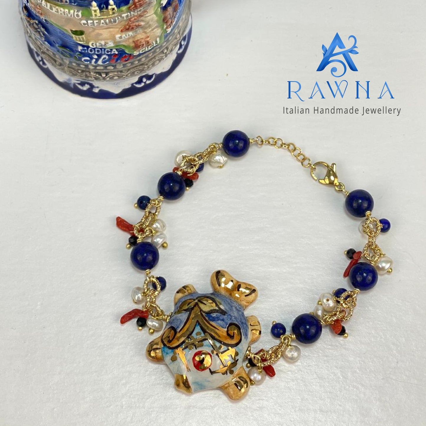 #rawna  #collanaartigianale  #MadeInItaly  #gioielliartigianali  #pietralavica  #handmadejewelry  #stileitaliano  #collanalunga  #eleganzanaturale  #fashionmadeinitaly  #artigianatoitaliano  #jewelrylover #artigianato #Sicilia #italianstyle #LuxuryJewelry #Eleganza #sicilia #gioielli #jewelrydesigner #Earrings #Jewellery #Bracelets #Engagement #Necklaces