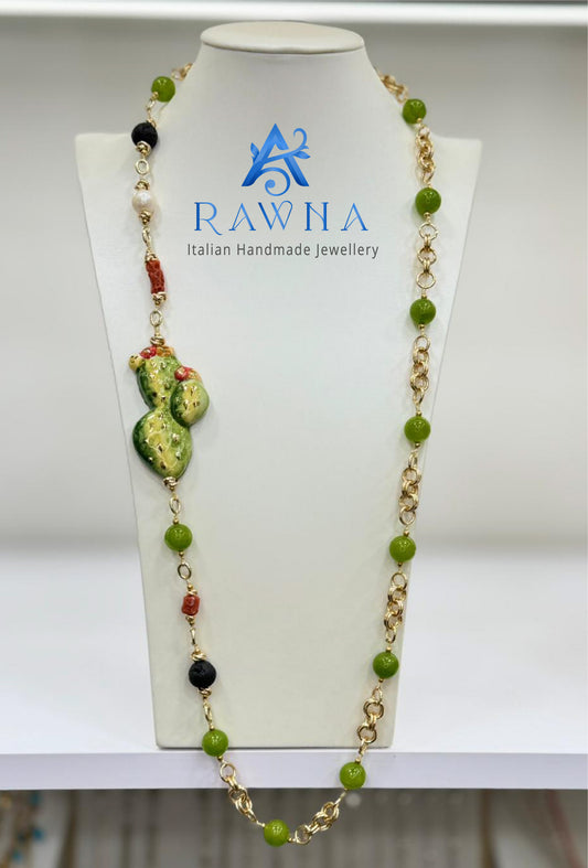 Collana lunga artigianale con fico d'India in ceramica e perle verdi RAWNA
