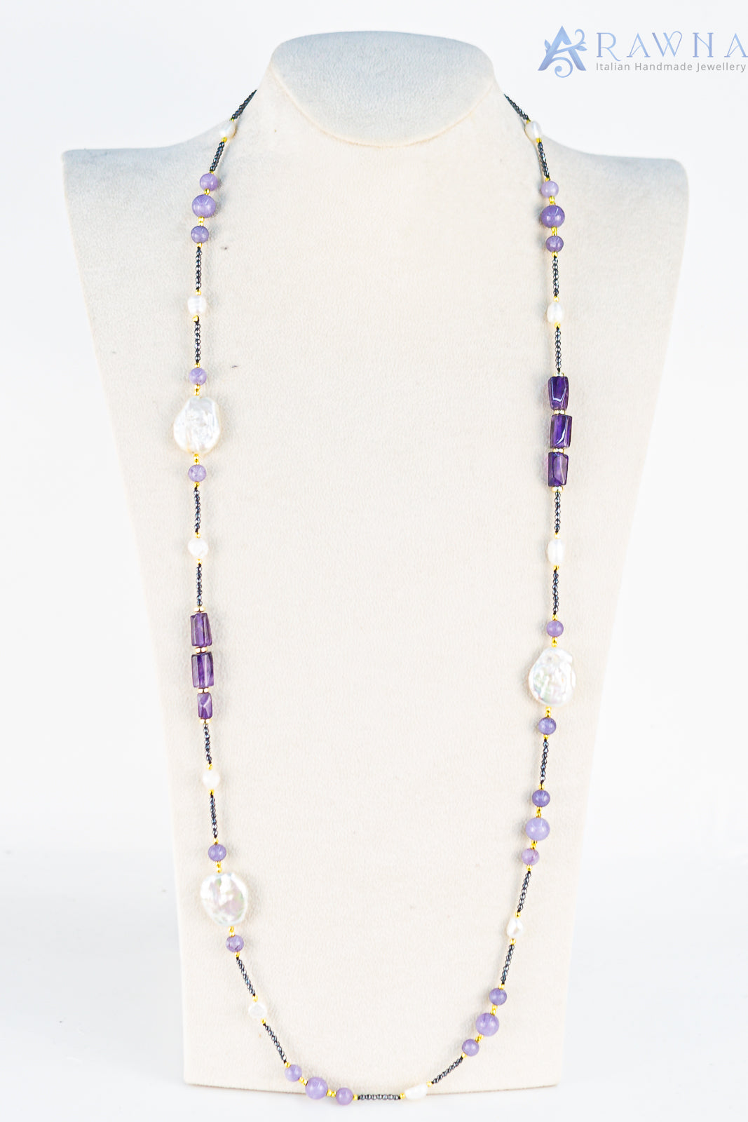 Collana lunga artigianale con ametista, perle barocche ed ematite naturale realizzata a mano