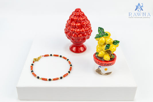 Bracciale artigianale RAWNA con corallo rosso naturale e onice nero