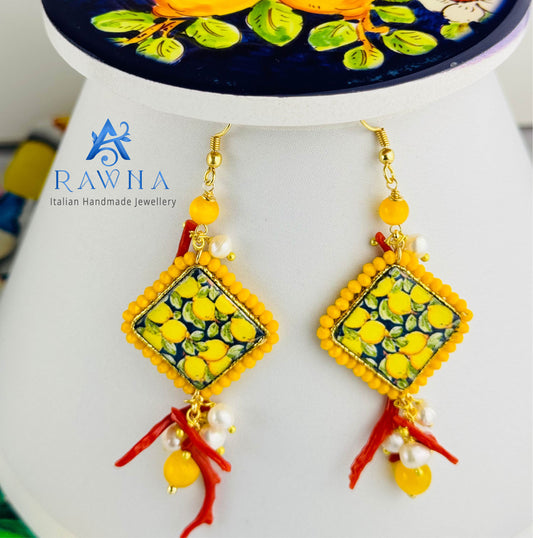 Orecchini RAWNA Anima Etnea con ceramica di Caltagirone, corallo rosso e pietra lavica