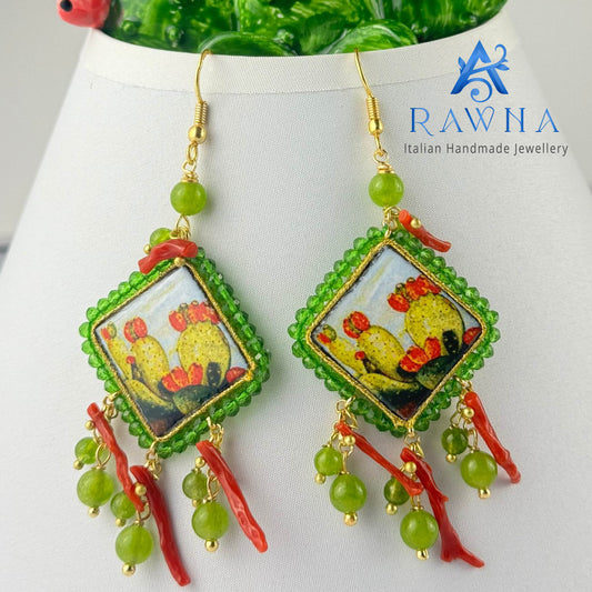 Orecchini RAWNA in ceramica di Caltagirone, corallo rosso naturale e agata verde