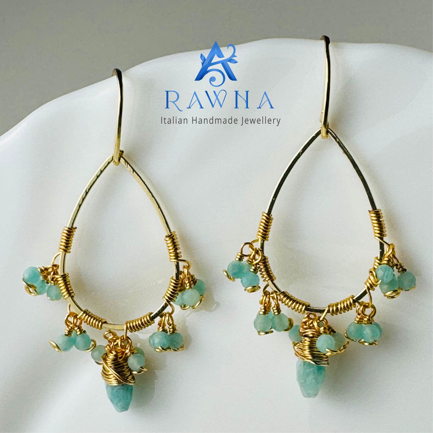 #rawna  #collanaartigianale  #MadeInItaly  #gioielliartigianali  #pietralavica  #handmadejewelry  #stileitaliano  #collanalunga  #eleganzanaturale  #fashionmadeinitaly  #artigianatoitaliano  #jewelrylover #artigianato #Sicilia #italianstyle #LuxuryJewelry #Eleganza #sicilia #gioielli #jewelrydesigner #Earrings #Jewellery #Bracelets #Engagement #Necklaces