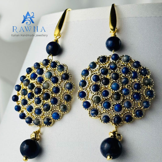 Orecchini RAWNA in zamak dorato con lapislazzuli e agata blu
