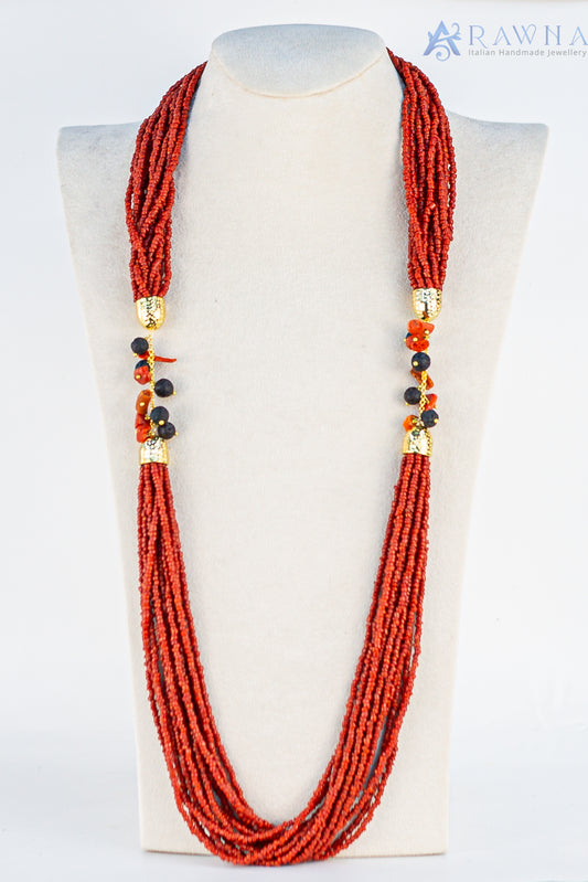 Collana lunga in ceramica simbolo pesce con le pietre agata verde